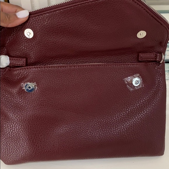 Burgundy clutch - Picture 2 of 6